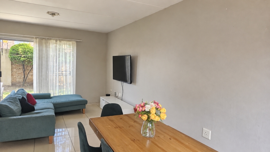 2 Bedroom Property for Sale in Allens Nek Gauteng