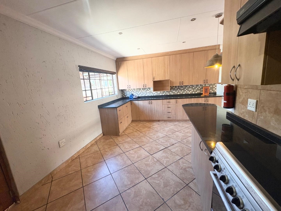 To Let 3 Bedroom Property for Rent in New State Areas Gauteng