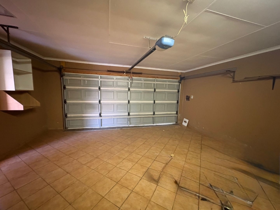 To Let 3 Bedroom Property for Rent in New State Areas Gauteng