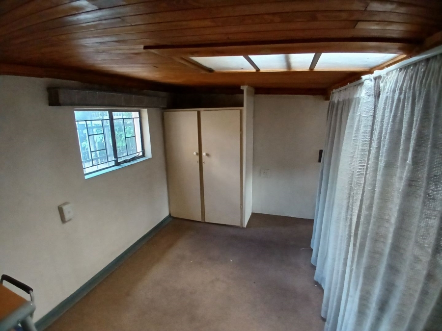 To Let 1 Bedroom Property for Rent in Capital Park Gauteng