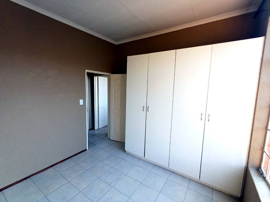 To Let 2 Bedroom Property for Rent in Honeydew Gauteng