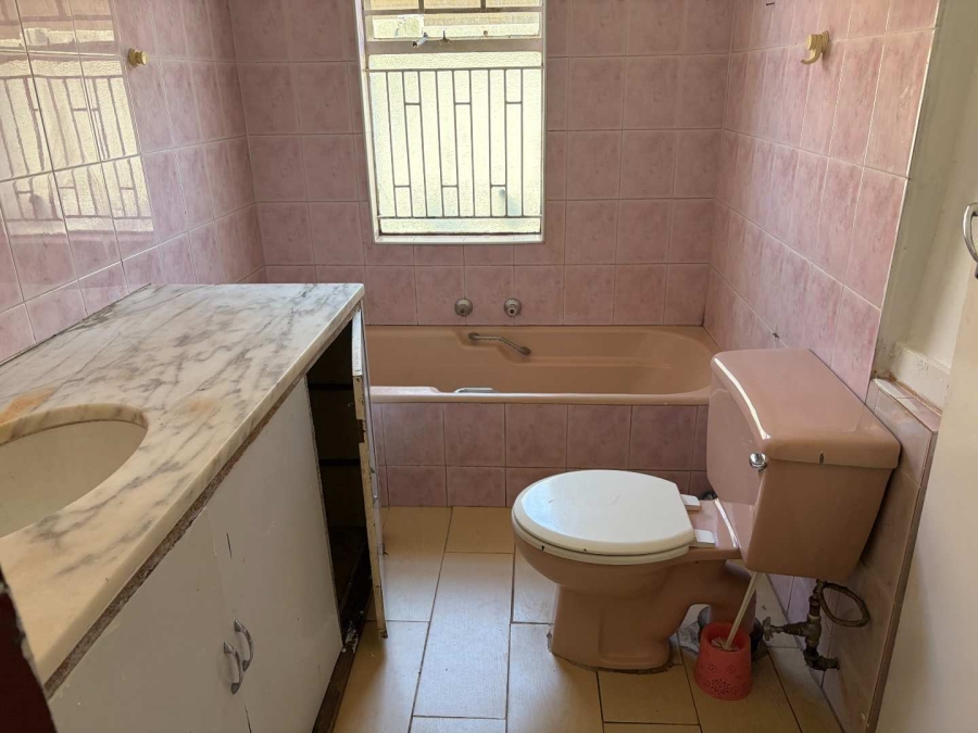 3 Bedroom Property for Sale in Orange Grove Gauteng