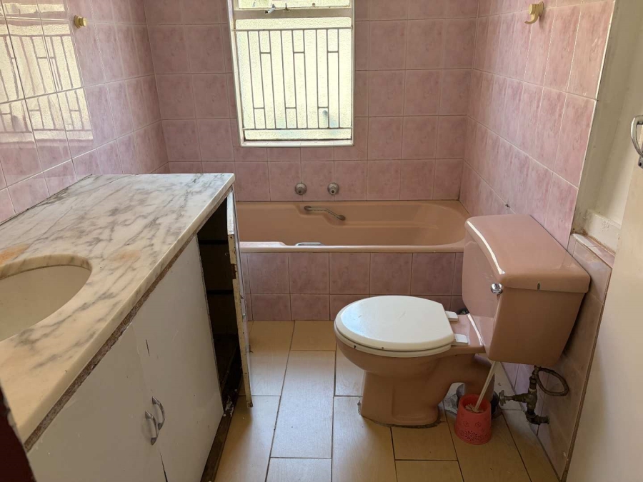 3 Bedroom Property for Sale in Orange Grove Gauteng