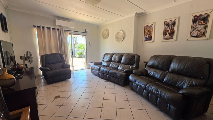 3 Bedroom Property for Sale in Verwoerdpark Gauteng