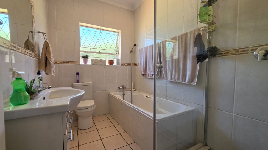 3 Bedroom Property for Sale in Verwoerdpark Gauteng