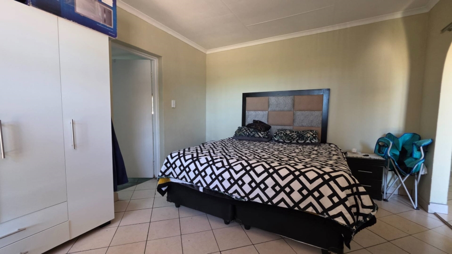 3 Bedroom Property for Sale in Verwoerdpark Gauteng