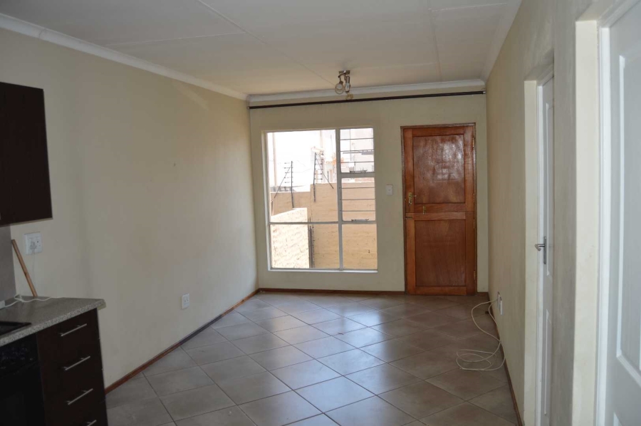 2 Bedroom Property for Sale in Albertsdal Gauteng