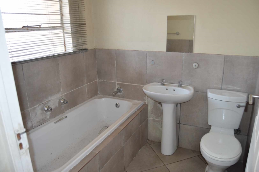 2 Bedroom Property for Sale in Albertsdal Gauteng