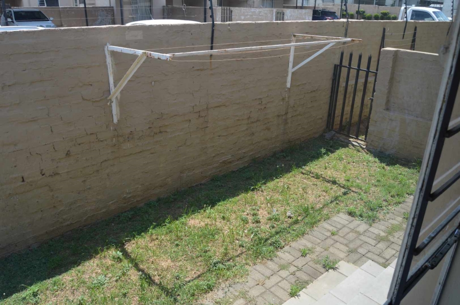2 Bedroom Property for Sale in Albertsdal Gauteng