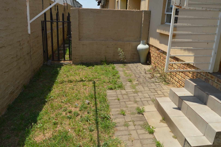 2 Bedroom Property for Sale in Albertsdal Gauteng
