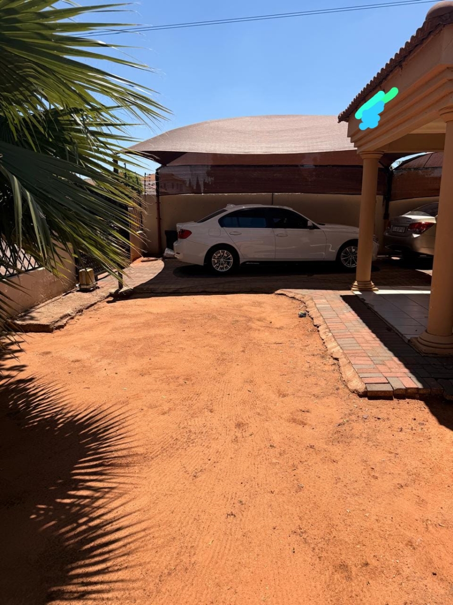 4 Bedroom Property for Sale in Soshanguve VV Gauteng