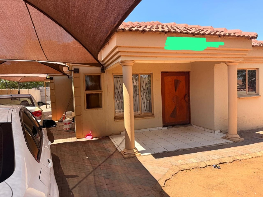4 Bedroom Property for Sale in Soshanguve VV Gauteng
