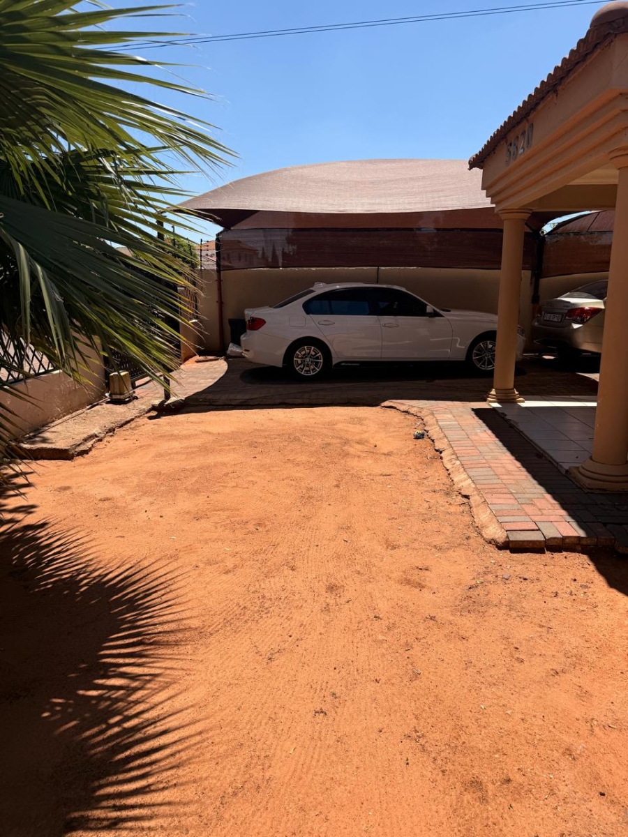 4 Bedroom Property for Sale in Soshanguve VV Gauteng
