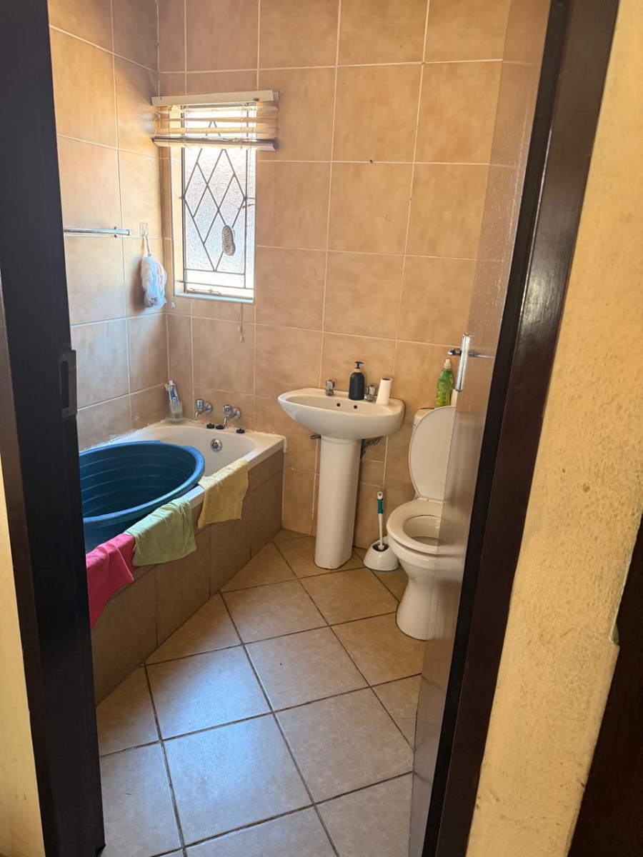 4 Bedroom Property for Sale in Soshanguve VV Gauteng