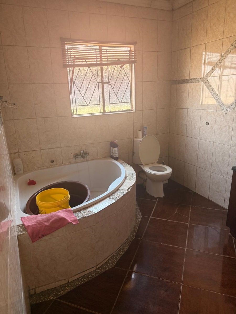4 Bedroom Property for Sale in Soshanguve VV Gauteng