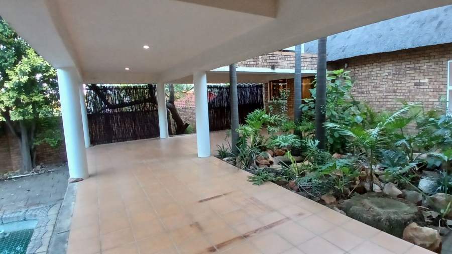 To Let 3 Bedroom Property for Rent in Hurlingham Manor Gauteng
