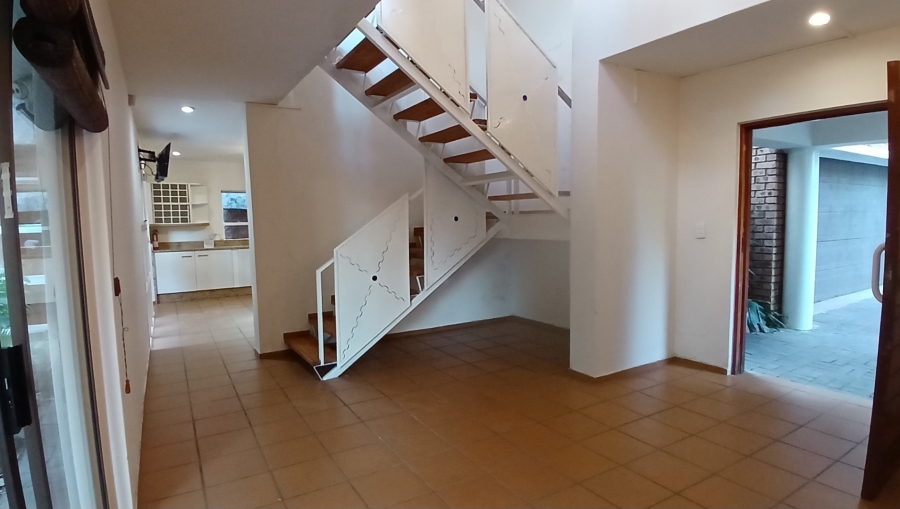 To Let 3 Bedroom Property for Rent in Hurlingham Manor Gauteng