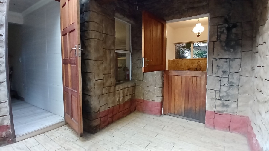 To Let 3 Bedroom Property for Rent in Hurlingham Manor Gauteng