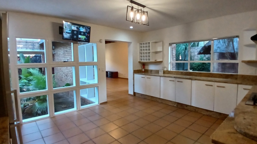 To Let 3 Bedroom Property for Rent in Hurlingham Manor Gauteng
