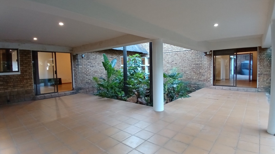 To Let 3 Bedroom Property for Rent in Hurlingham Manor Gauteng