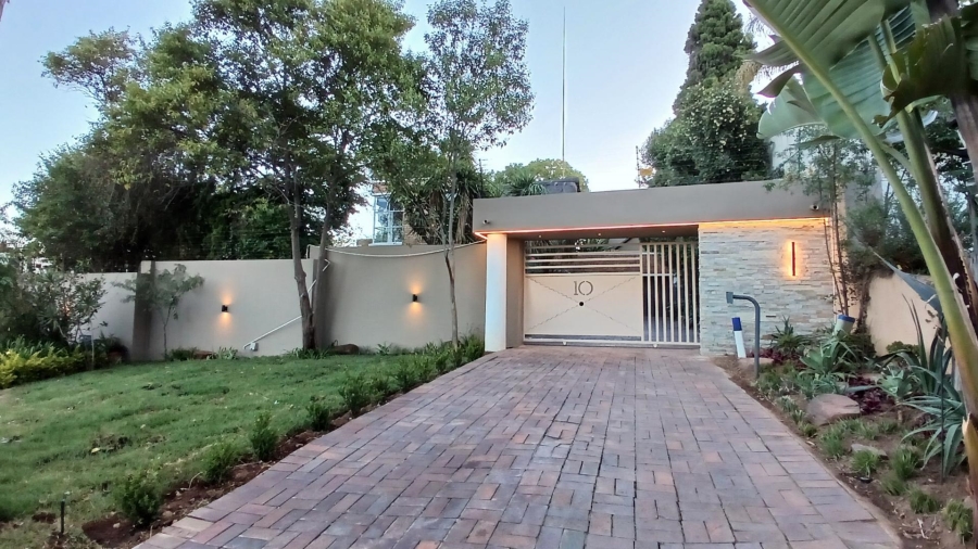 To Let 3 Bedroom Property for Rent in Hurlingham Manor Gauteng