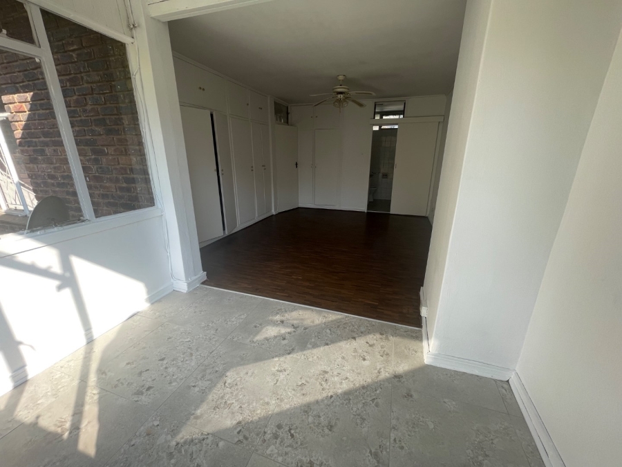 To Let 2 Bedroom Property for Rent in Hyde Park Gauteng