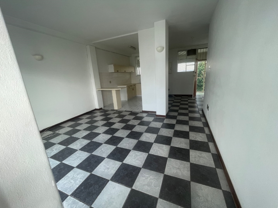To Let 1 Bedroom Property for Rent in Illovo Gauteng