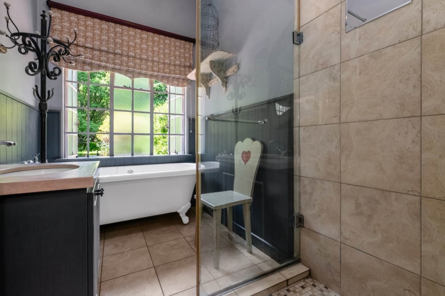7 Bedroom Property for Sale in Lanseria Gauteng