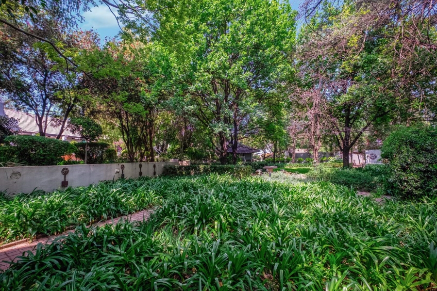7 Bedroom Property for Sale in Lanseria Gauteng