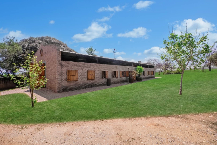 7 Bedroom Property for Sale in Lanseria Gauteng
