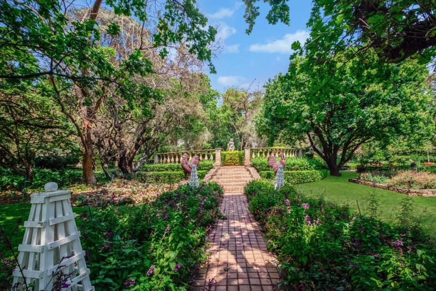 7 Bedroom Property for Sale in Lanseria Gauteng