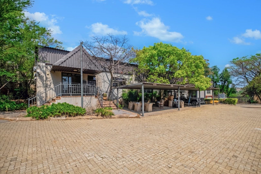 7 Bedroom Property for Sale in Lanseria Gauteng