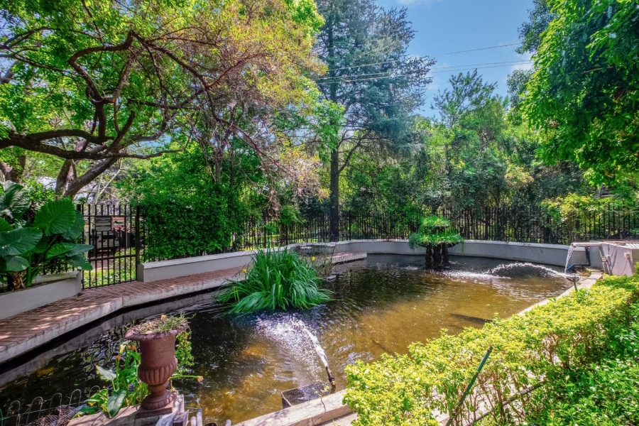 7 Bedroom Property for Sale in Lanseria Gauteng