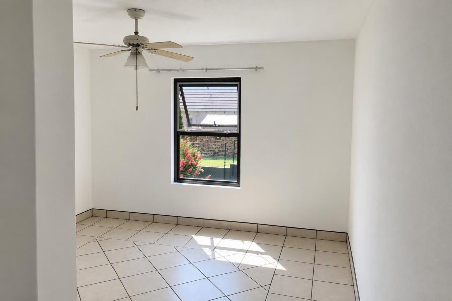 To Let 2 Bedroom Property for Rent in Marais Steyn Park Gauteng