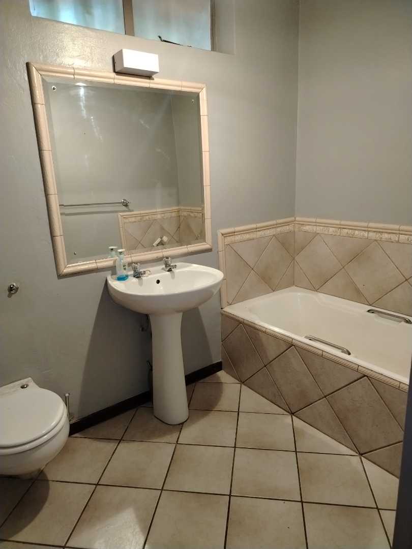 4 Bedroom Property for Sale in Selcourt Gauteng