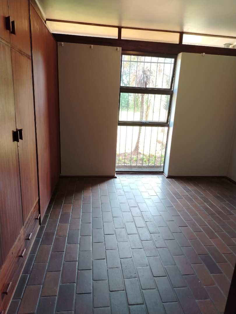 4 Bedroom Property for Sale in Selcourt Gauteng