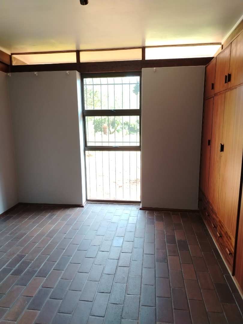 4 Bedroom Property for Sale in Selcourt Gauteng