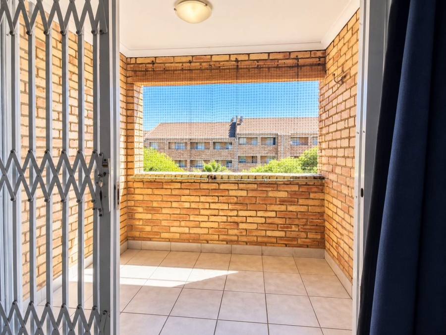 To Let 2 Bedroom Property for Rent in Wilro Park Gauteng