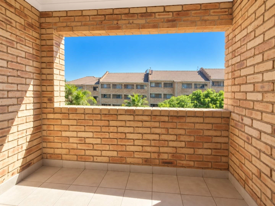 To Let 2 Bedroom Property for Rent in Wilro Park Gauteng