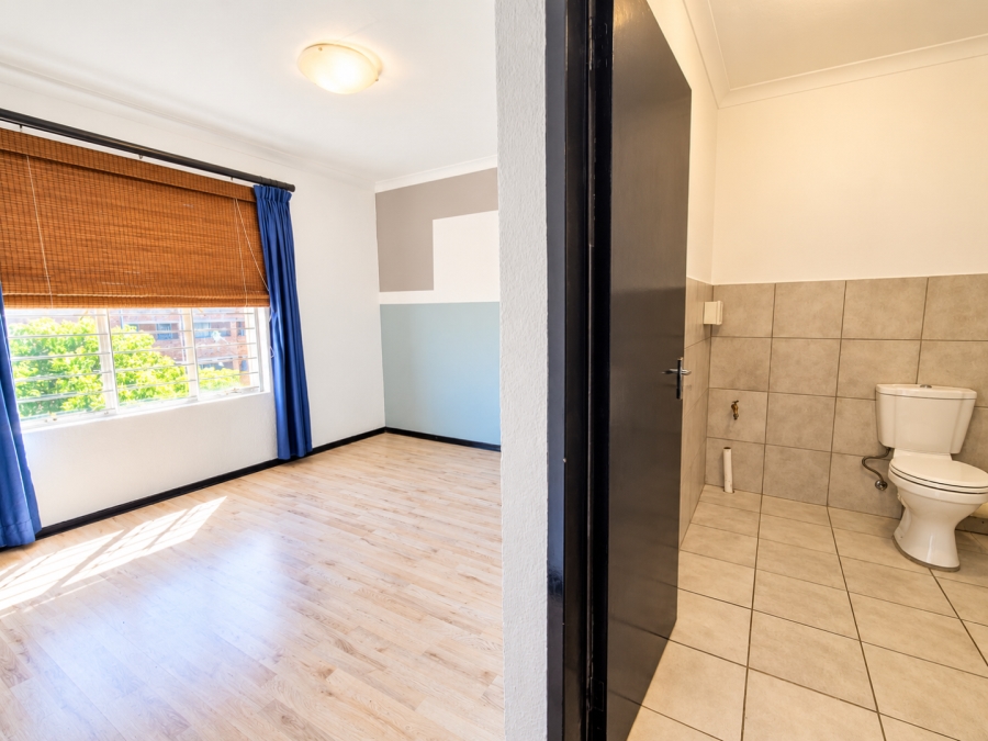 To Let 2 Bedroom Property for Rent in Wilro Park Gauteng