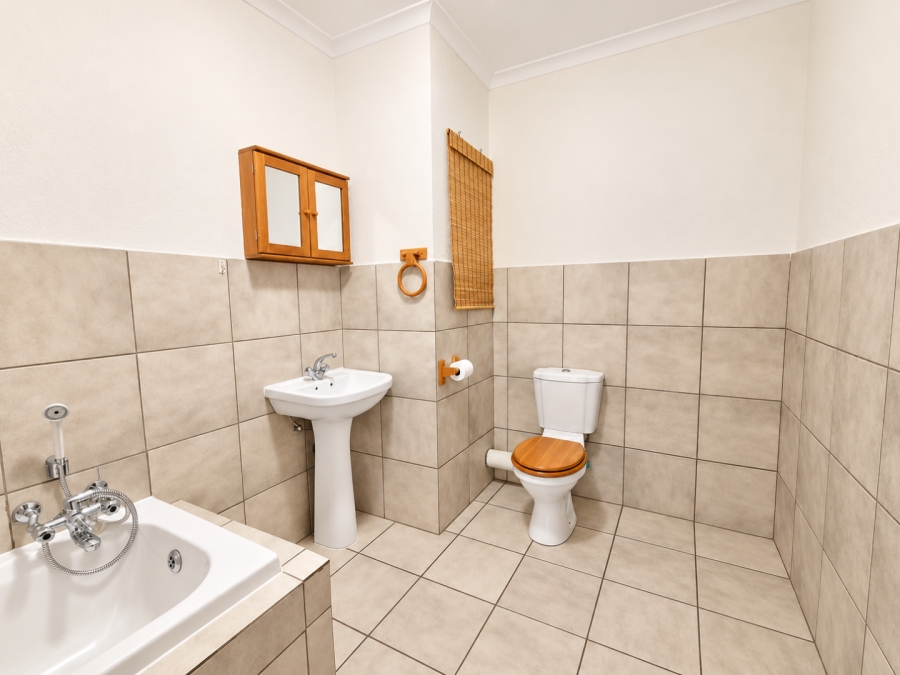To Let 2 Bedroom Property for Rent in Wilro Park Gauteng