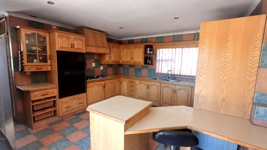 4 Bedroom Property for Sale in Crosby Gauteng