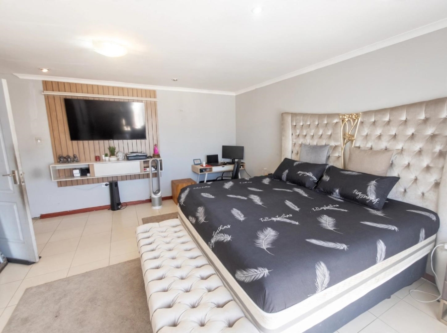 4 Bedroom Property for Sale in Crosby Gauteng