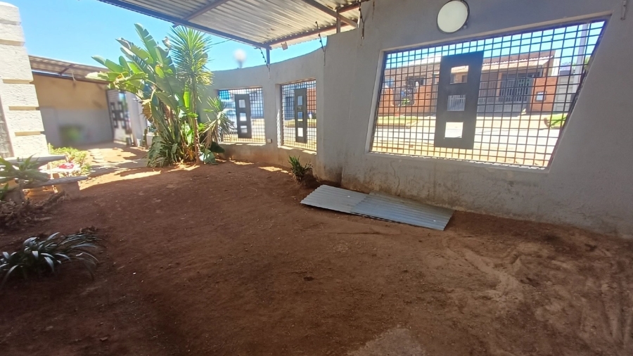 4 Bedroom Property for Sale in Crosby Gauteng