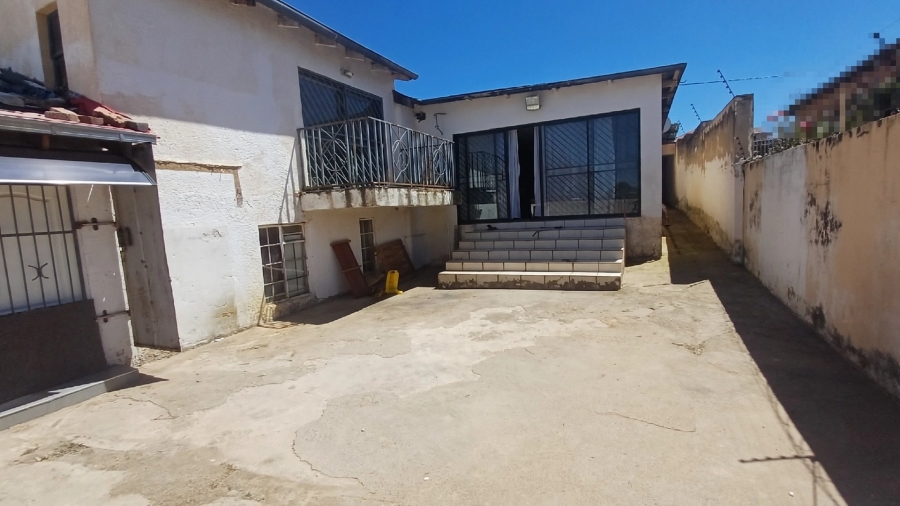 4 Bedroom Property for Sale in Crosby Gauteng