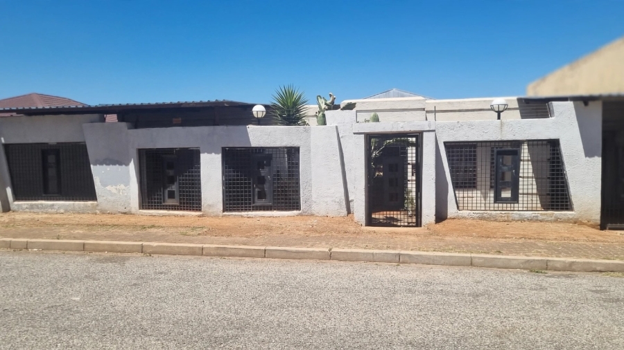 4 Bedroom Property for Sale in Crosby Gauteng