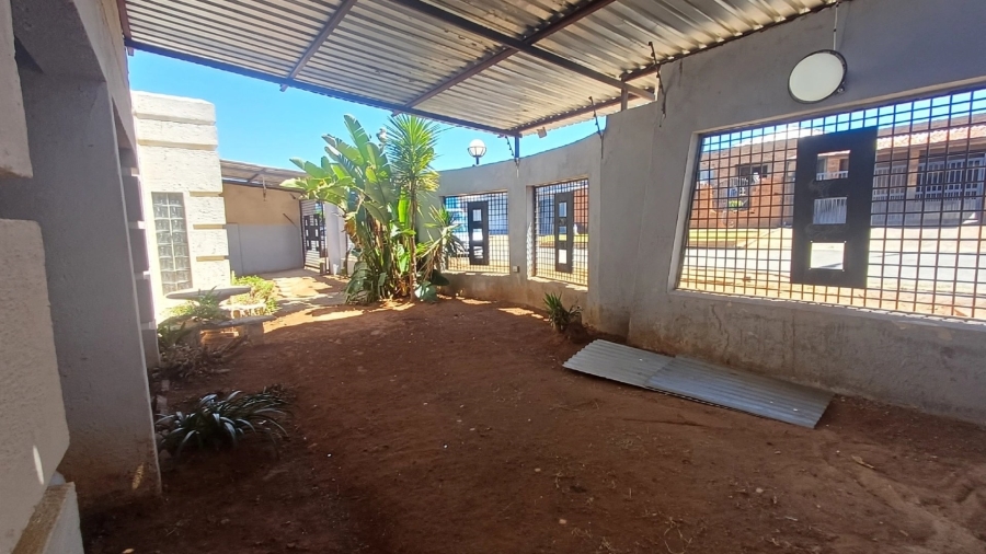 4 Bedroom Property for Sale in Crosby Gauteng