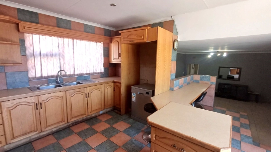4 Bedroom Property for Sale in Crosby Gauteng