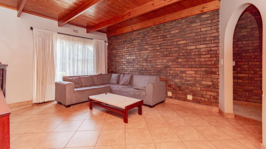 4 Bedroom Property for Sale in Verwoerdpark Gauteng