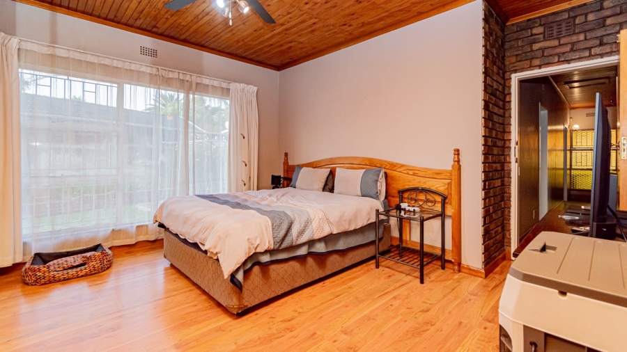 4 Bedroom Property for Sale in Verwoerdpark Gauteng